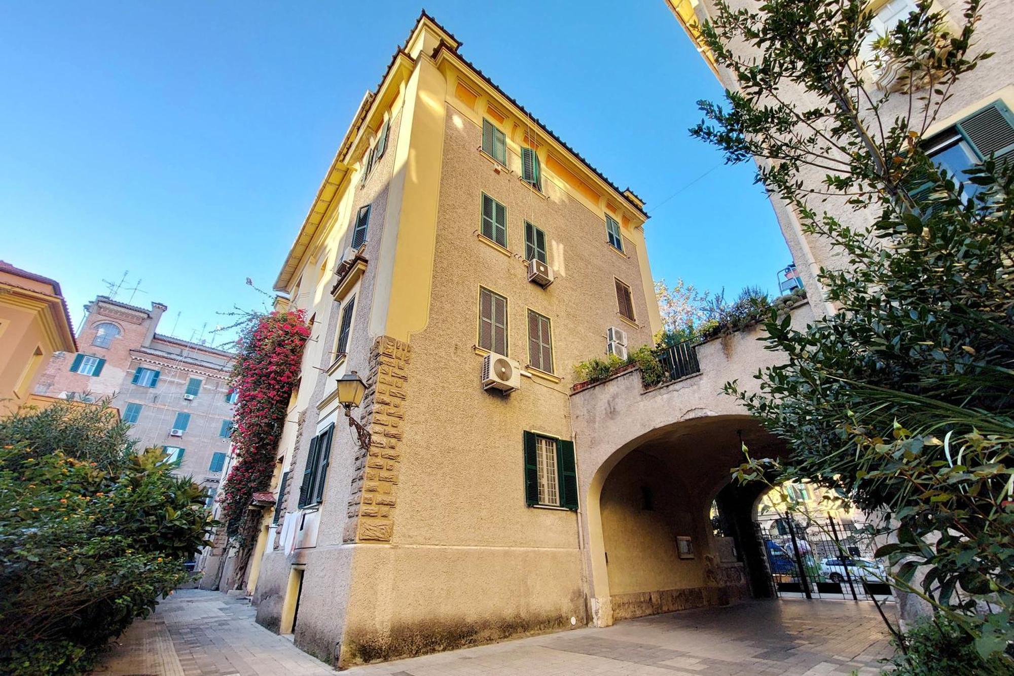 Ych-Brand New Vatican Flat With Terrace Rome Bagian luar foto